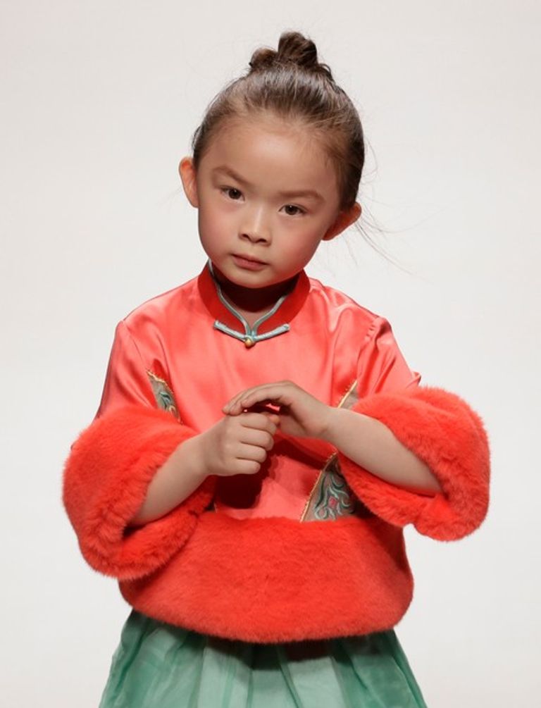 مجموعة مميزة لأزياء الأطفال ضمن أسبوع الموضة بالصين