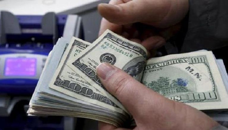 عام على تحرير سعر الدولار في مصر