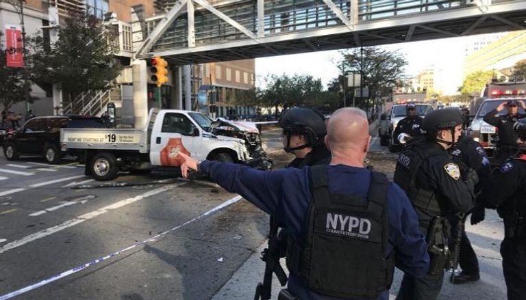 شرطة نيويورك في موقع الحادث