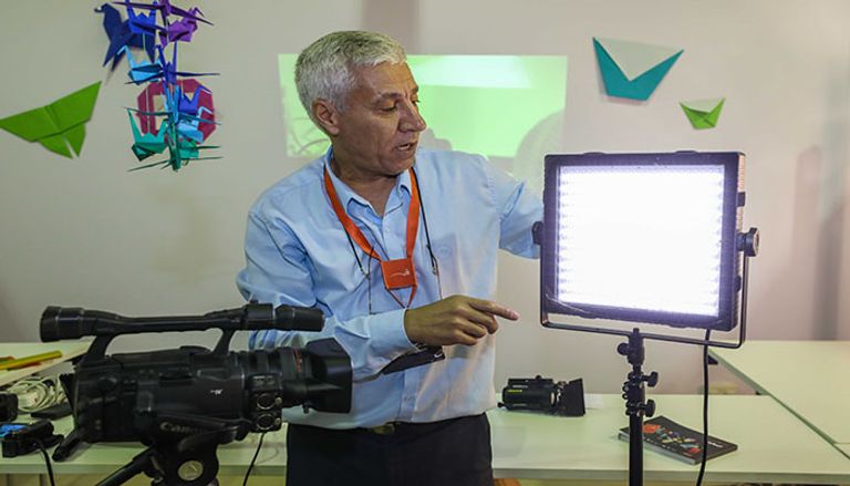 الأطفال يقودون عصر الصورة في "الشارقة الدولي للكتاب"