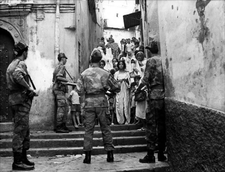 احتفالات جزائرية بالنصر