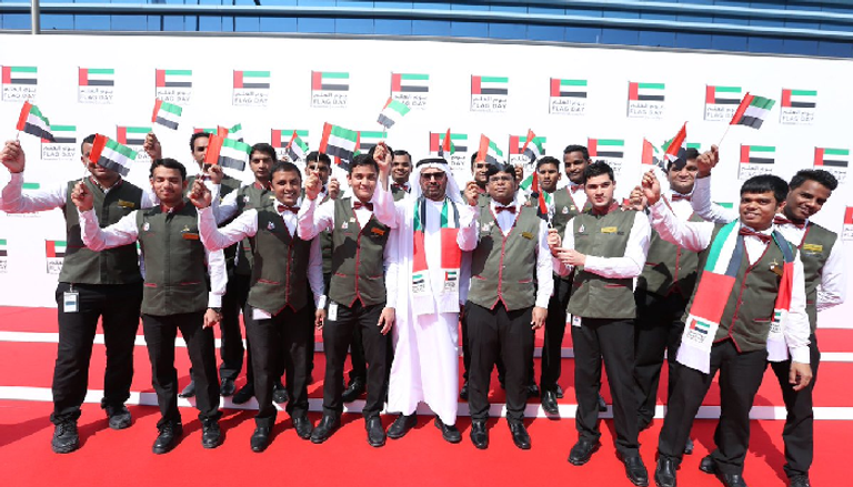 علي النعيمي: علم الإمارات يجسد قيم السلام والمحبة والتسامح