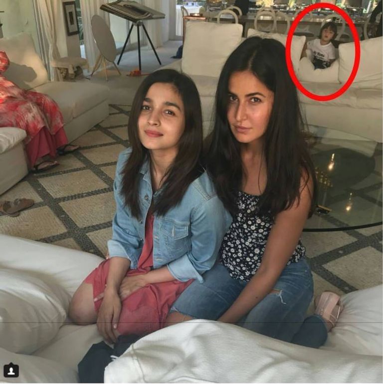 بالصور.. نجوم بوليوود في عيد ميلاد شاروخان