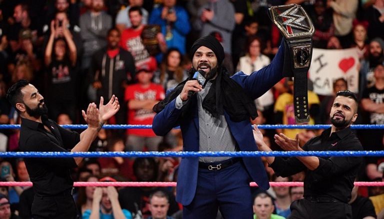 جيندر ماهال يواصل تحدي بروك ليسنر