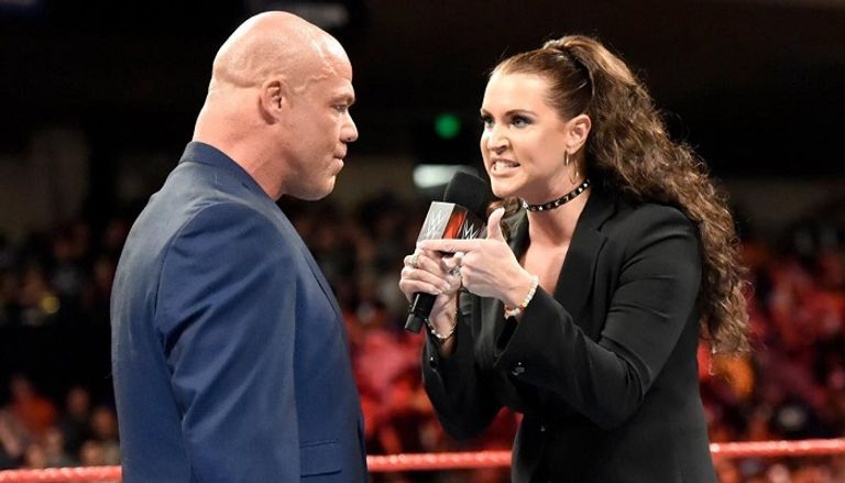 ستيفاني ماكمان توبخ كيرت أنجل