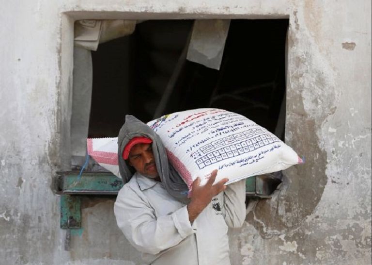 مصر توقف دعم دقيق الخبز