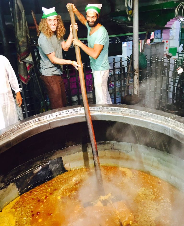 بالفيديو والصور.. الهند تدخل موسوعة جينيس "بطبق أرز"