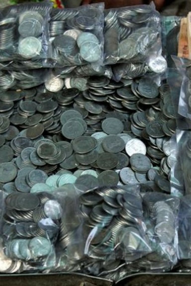 صبي هندي (13 عاما) يحقق حلم شقيقته بشراء سكوتر