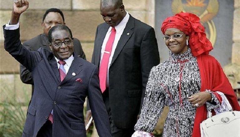 رئيس زيمبابوي روبرت موجابي وزوجته