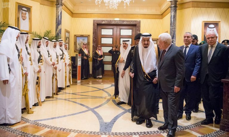 العاهل السعودي الملك سلمان بن عبدالعزيز آل سعود والرئيس الفلسطيني
