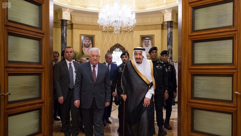 العاهل السعودي الملك سلمان بن عبدالعزيز آل سعود والرئيس الفلسطيني