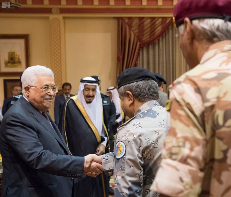 العاهل السعودي الملك سلمان بن عبدالعزيز آل سعود والرئيس الفلسطيني