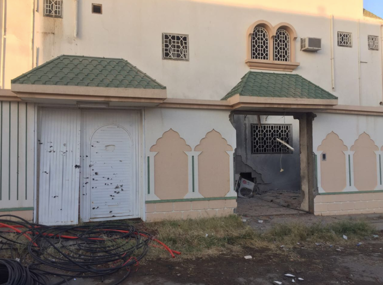 آثار سقوط المقذوفات الحوثية على مدينة نجران