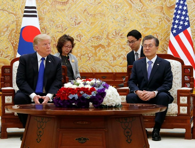 ترامب ومون جيه- إن (أ. ف. ب)