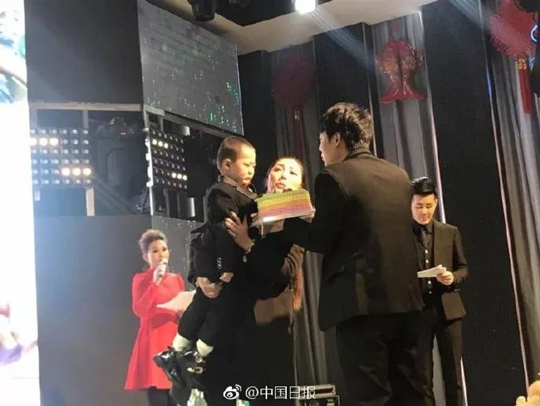 حفل زفاف لطفل مريض بالسرطان