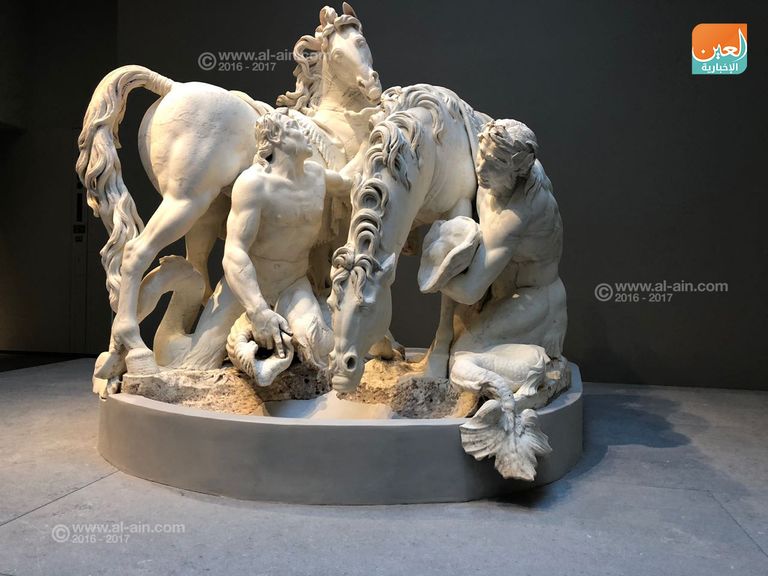 خلال المؤتمر الصحفي الخاص باللوفر أبوظبي