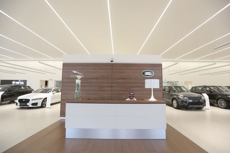 "جاكوار لاند روفر" تطلق هويتها المؤسسية الجديدة "ARCH"