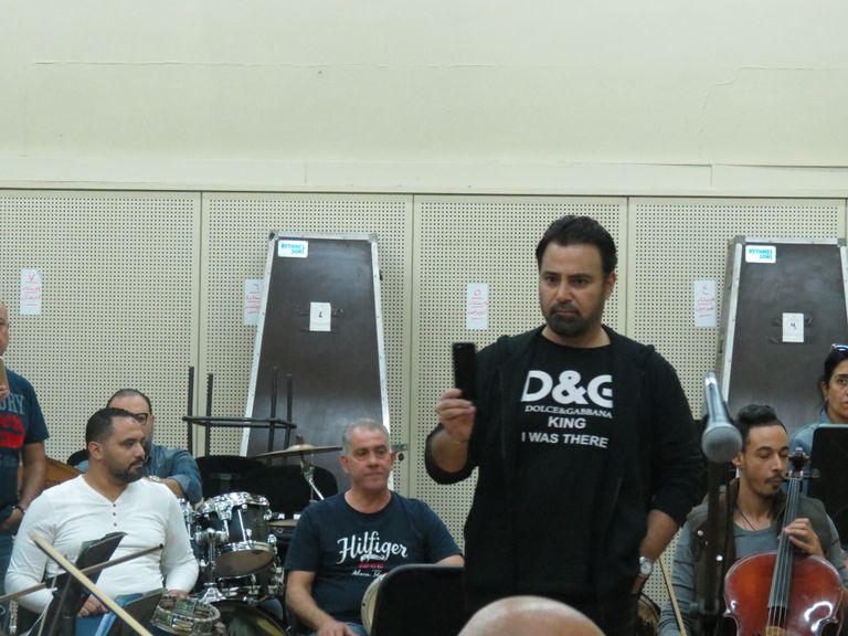 عاصي الحلاني خلال بروفة الحفل