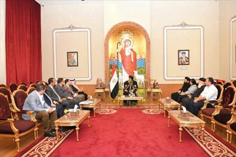 البابا تواضرس أثناء استقبال الدكتور فيصل بن معمر