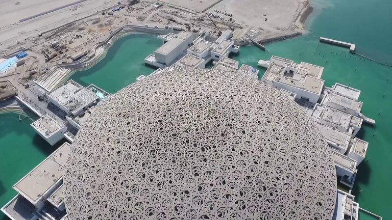 اللوفر والبحر رؤية جان نوفيل المستلهمة من تراث الإمارات