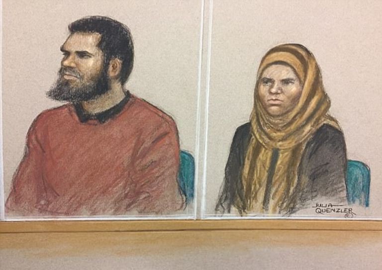 جانب من مقطع مصور يظهر استغلال داعش للأطفال في تنفيذ عمليات إعدام