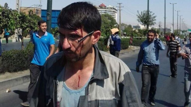 صورة لعمال إيران