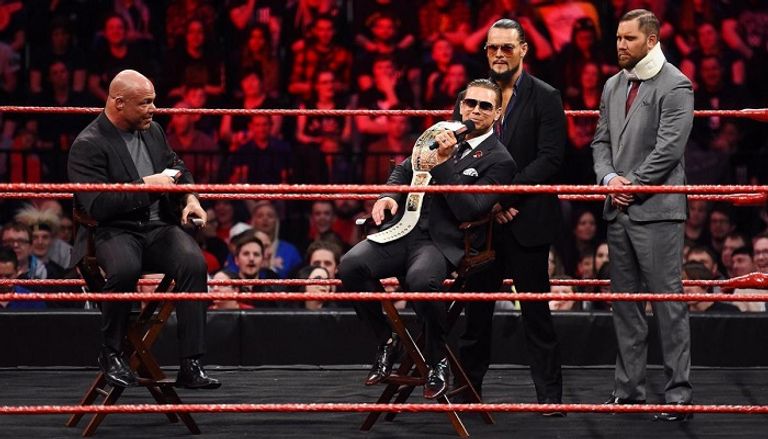 ذا ميز يوجه هجوما على كيرت أنجل