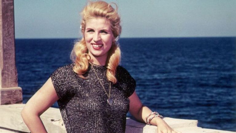 جوجل يحتفل بذكرى ميلاد الفنانة صباح