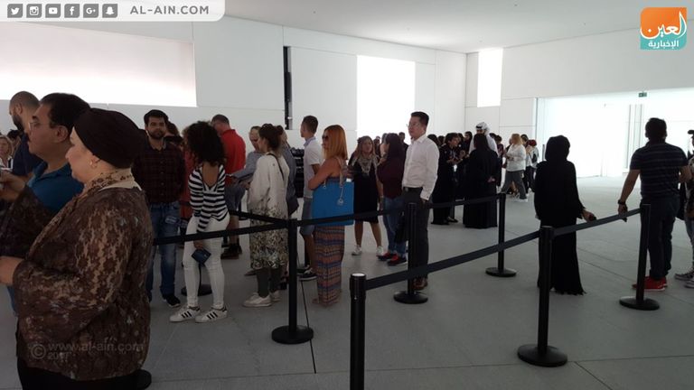 إقبال جماهيري كثيف في اليوم الأول لافتتاح اللوفر أبوظبي