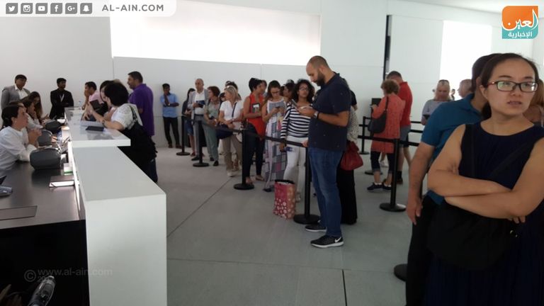 إقبال جماهيري كثيف في اليوم الأول لافتتاح اللوفر أبوظبي