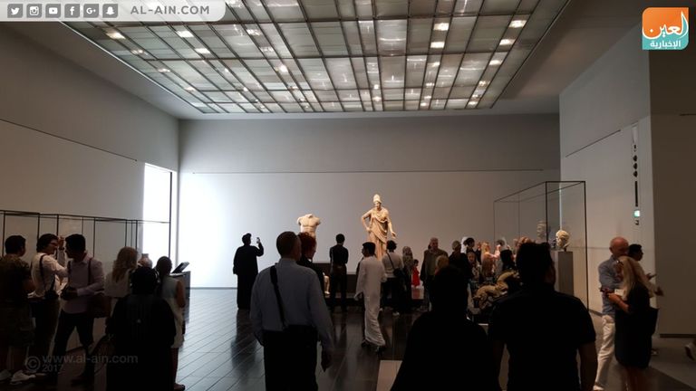 إقبال جماهيري كثيف في اليوم الأول لافتتاح اللوفر أبوظبي