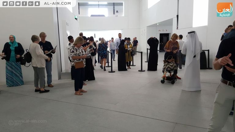إقبال جماهيري كثيف في اليوم الأول لافتتاح اللوفر أبوظبي