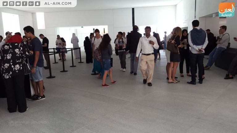 إقبال جماهيري كثيف في اليوم الأول لافتتاح اللوفر أبوظبي