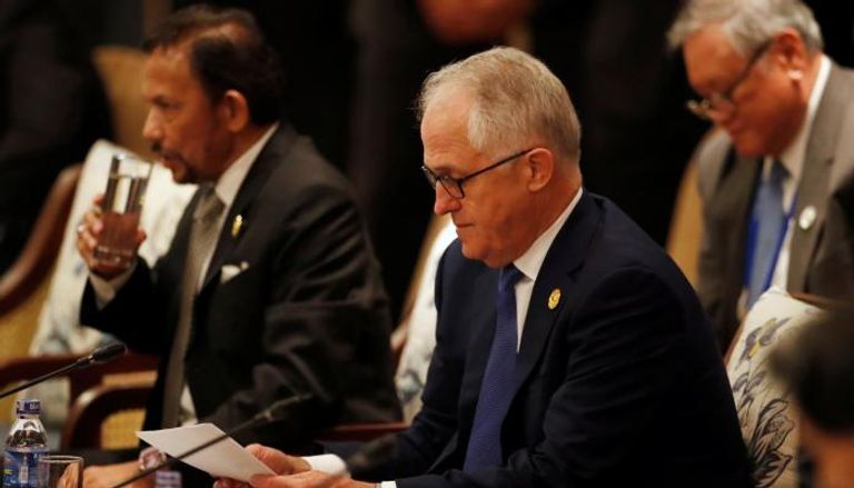 رئيس الوزراء الأسترالي يواجه منافسيه بالسلاح نفسه (أ.ف.ب)