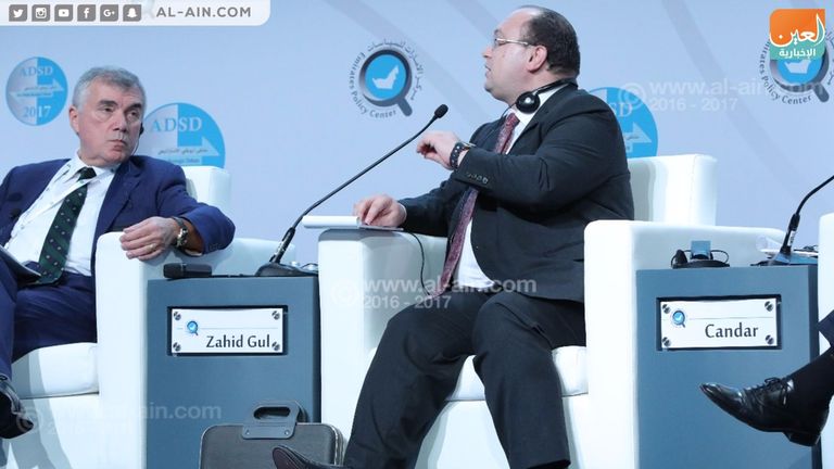 اونال جيفيكوز ، الدبلوماسي التركي السابق