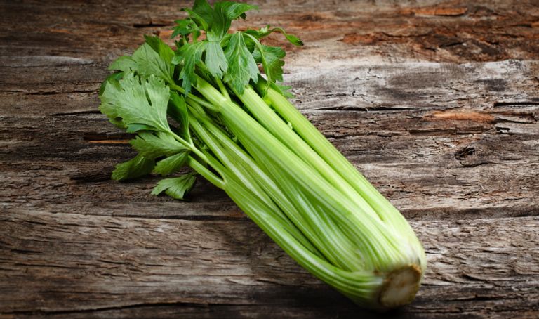 وصفات طبيعية تخلصك من الهالات السوداء