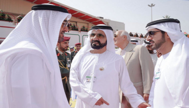 الشيخ محمد بن راشد والشيخ محمد بن زايد أثناء افتتاح معرض دبي للطيران