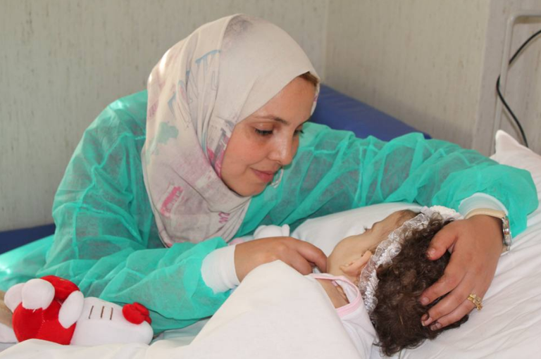 أطباء إيطاليون ينجحون في فصل توأم جزائري