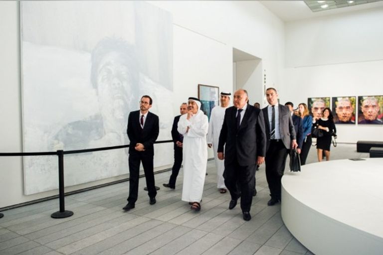الشيخ عبد الله بن زايد وسامح شكري خلال زيارتهما للمتحف