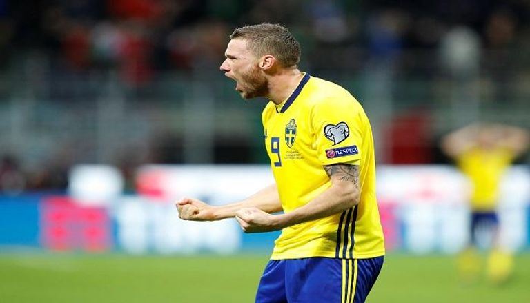 مهاجم العين يبكي فرحا بعد تأهل السويد للمونديال 