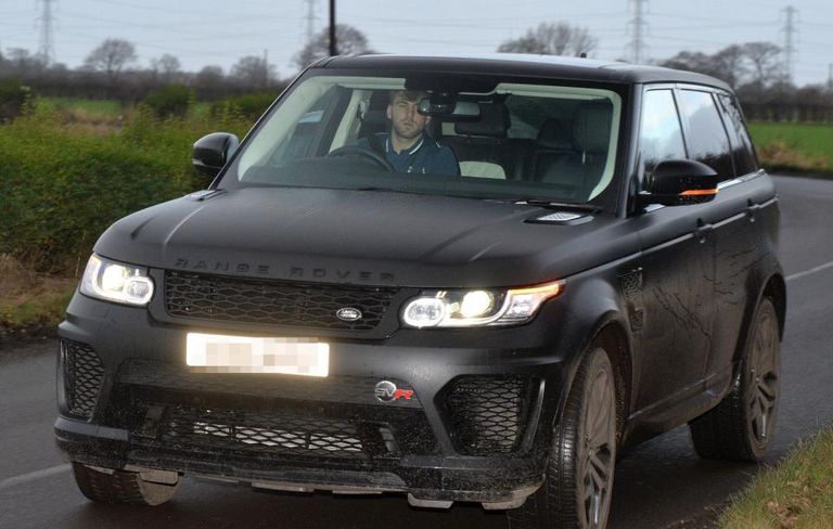 لوك شو - فيل جونز