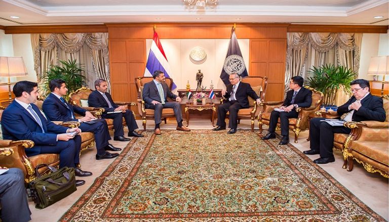 الشيخ عبد الله بن زايد آل نهيان مع وزير خارجية تايلاند