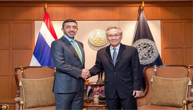 الشيخ عبد الله بن زايد آل نهيان مع وزير خارجية تايلاند