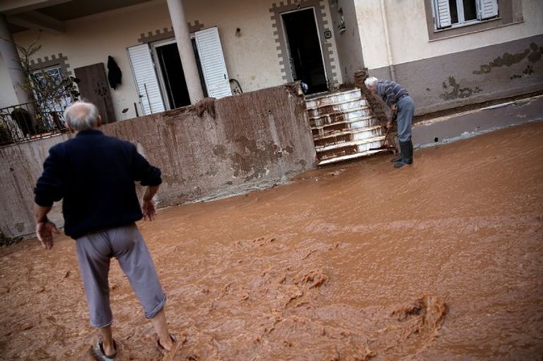 أمطار غزيرة قرب أثينا