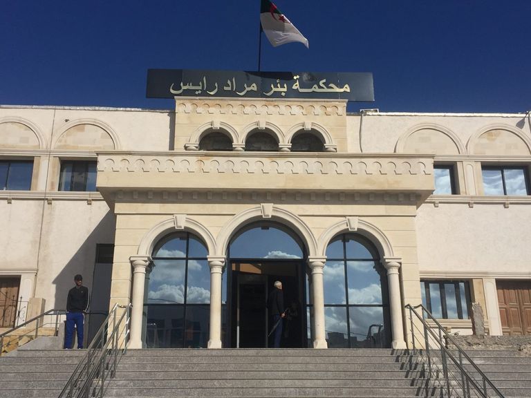 السوار الإلكتروني صالح لمدة 10 سنوات