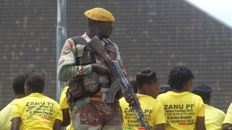 روبرت موجابي أكبر رؤساء المعمورة سنا