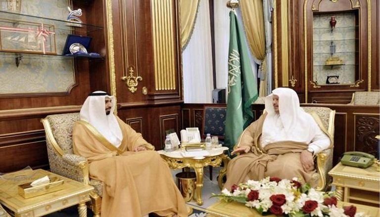 السفير الإماراتي لدى الرياض مع رئيس مجلس الشورى السعودي 