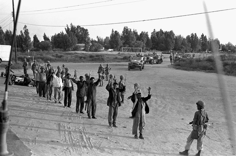 إسرائيل بحثت تهجير الفلسطينيين بعد 1967 بـ"التعطيش"