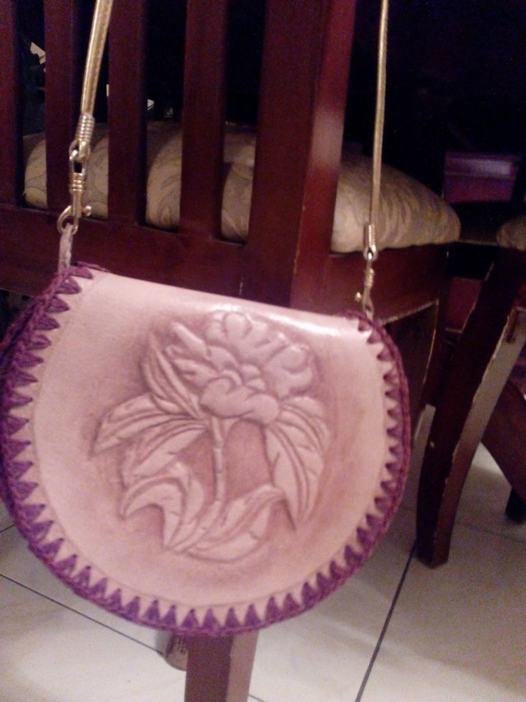 مصممة الجلود المصرية سحر البراموني