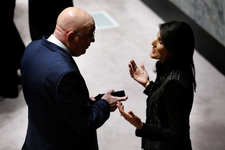 مندوبا روسيا وأمريكا المتنازعان بمجلس الأمن حول سوريا جلسة التصويت التي انعقدت الخميس حول سوريا